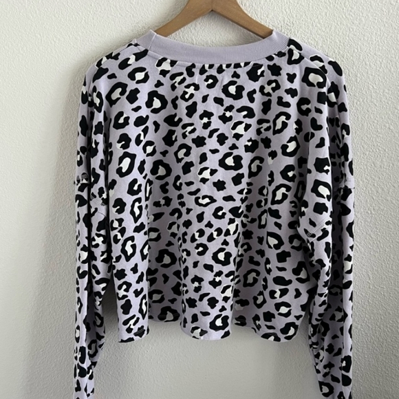Sweatshirt Leopard Print Fleece Cropped Lounge Colsie Purple M Animal Pullover - Picture 4 of 4